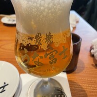 炭焼うな富士 大丸京都別邸 - 先ずは“スーパードライ生”。豪快、しかし繊細な味わいの鰻との相性は抜群だと思います。