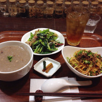 南青山エッセンス - お粥と麺のランチセット