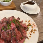 サチア ビーフストロガノフ - 