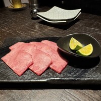 牛牛 西麻布 総本店 - 