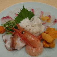 割烹 大田川 - 甘エビ、タコ、イカ、ウニ、鱧、鯛薄造り(^^♪