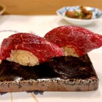 穴子料理と地酒 浅草 川井 - ニタリ鯨の握り