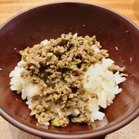 AKAI - 【写真⑫】鴨と猪のそぼろ、牛蒡と里芋(廿日市市:前川農園)のご飯