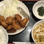 みそかつの三河屋 - 唐揚げ定食　¥1,050