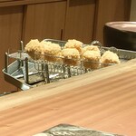 京町堀 なかむら - 揚げた後、温め中