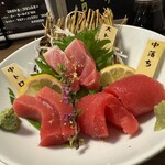 路地裏居酒屋こうじ - マグロ盛り合わせ