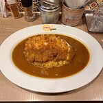 MAJI CURRY - こだわり豚カツカレー　980円