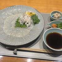 臼杵ふぐ山田や 大分都町店 - 右上がフグの肝