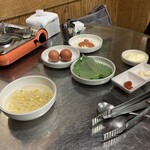 희야네 석쇠쭈꾸미 - 付け合わせ