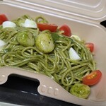 キッチン ブルー グローブ - 反対側から、パスは普通盛りですね