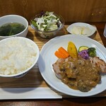 キッチン ブルー グローブ - 豚ヒレ肉ソテー　練り胡麻と茸のソース