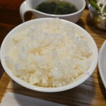 キッチン ブルー グローブ - ご飯大盛りのアップ