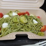 キッチン ブルー グローブ - 青じそパスタです