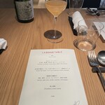 ラ・ボンヌターブル - コースメニューとスパークリングワイン