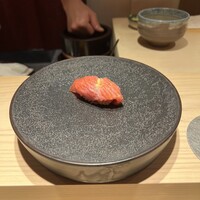 鮨 由う - 