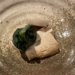 278447306 - 前菜(鶏肉と青菜の煮浸し)