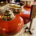 赤福 本店 - 塗り替えたばかりの竈
