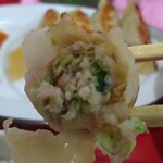 中華そば　まるせい - 餃子の断面