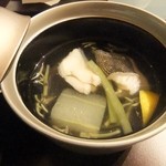 お椀（アイナメ・じゅんさい・三つ葉）