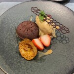 cuisine C - 右のクロモジアイスはこの店鉄板の逃せない逸品！