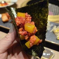 焼肉 よいん - トロタクユッケ海苔