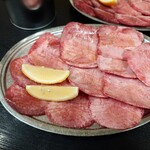 焼肉鉄人 - 和牛タン