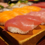 魚しん - 町寿司らしさ膨らむ気の利く一貫！