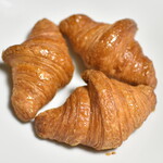 ミニワン - ミニクロワッサン（１００ｇあたり１９９円・写真は１１０円）２０２４年１２月