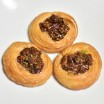 ミニワン - キャラメルナッツ（１００ｇあたり３０２円・写真は２０６円）２０２４年１２月