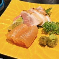 焼き鳥とワイン 萬鳥 祇園店 - 