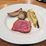 La Stalla - 今年を振り返ると去年は良かったと思うし、来年の今頃は今年はマシだったと考えていそう。そんなキツイ時代に突入していく実感はあります