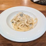 La Stalla - ヒラスズキのラグーに自家製ビゴリ。