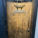 ズッペリア オステリア ピティリアーノ - シックなドア