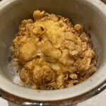 天ぷら 極 - 〆は天丼にしました！この頃にはもうお腹がはちきそれそう、、