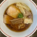 らぁ麺 麦一粒 - 醤油ワンタン麺