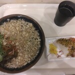 松屋 - ハイカラそば250円、おにぎり2個170円(2024.12.13)