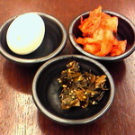 くさび 郡山イオンタウン店 - サービス品の茹で卵、キムチ、高菜