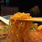 くさび - ちぢれ中太麺