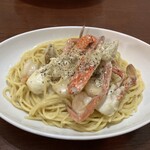 パスタの店 山猫軒 - ワタリガニと魚介のクリームソースです☆　2024-1222訪問