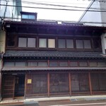 レスピラシオン - 外観（昼）