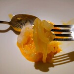 レスピラシオン - Calamar　あおりいか／黄色トマト：崩して混ぜたところ