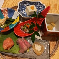 対馬のどぐろとイカ活き造り 博多 魚蔵 都ホテル店 - 