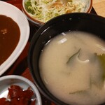 とんかつ　木村家 - 味噌汁&サラダ