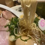 鶏そば 啜る - 麺リフト