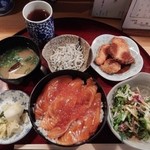 ゆう桐 - サーモン・イクラ丼定食800円