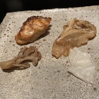 下関 春帆楼 東京店 - 焼きふぐ　ふっくらもちもち超美味　かぶの漬物も旨い