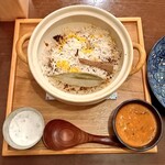 四次元食堂 南インドオステリア - うさぎモモ肉の土鍋ビリヤニ。