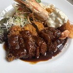 洋食とステーキ 健 - 