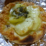 レコルト - アンチョビとジャガイモのフォカッチャ ￥270