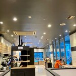 ヴィ・ド・フランス - 広い店内